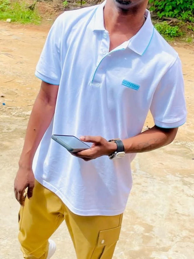<em><strong>Manuel Junior</strong></em>